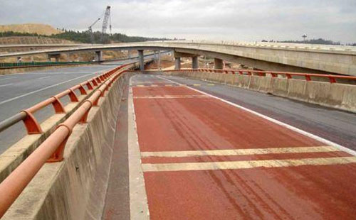 高台轻载防滑路面粘结材料